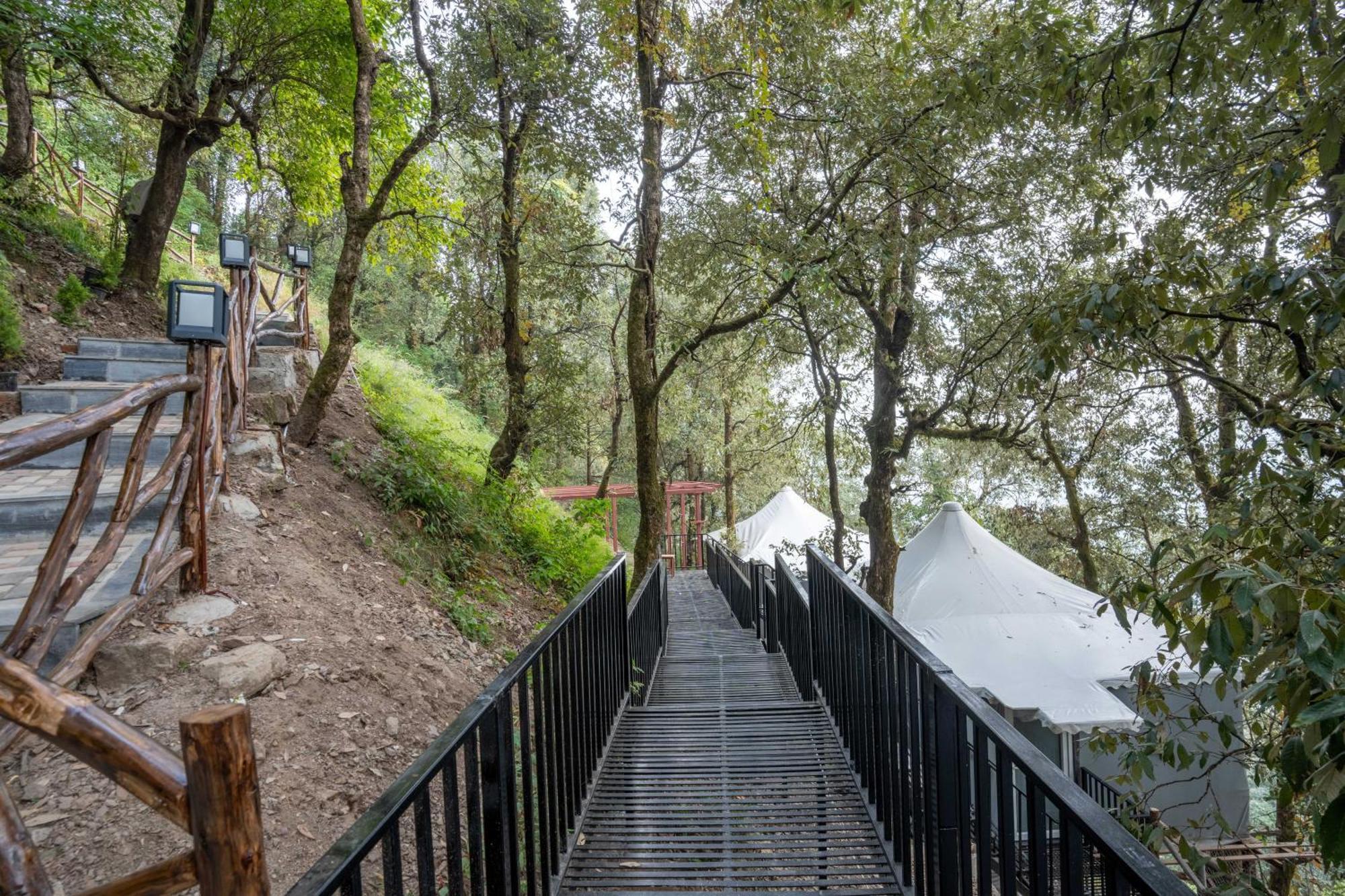 The Whispering Oaks Hotel Nainital Luaran gambar