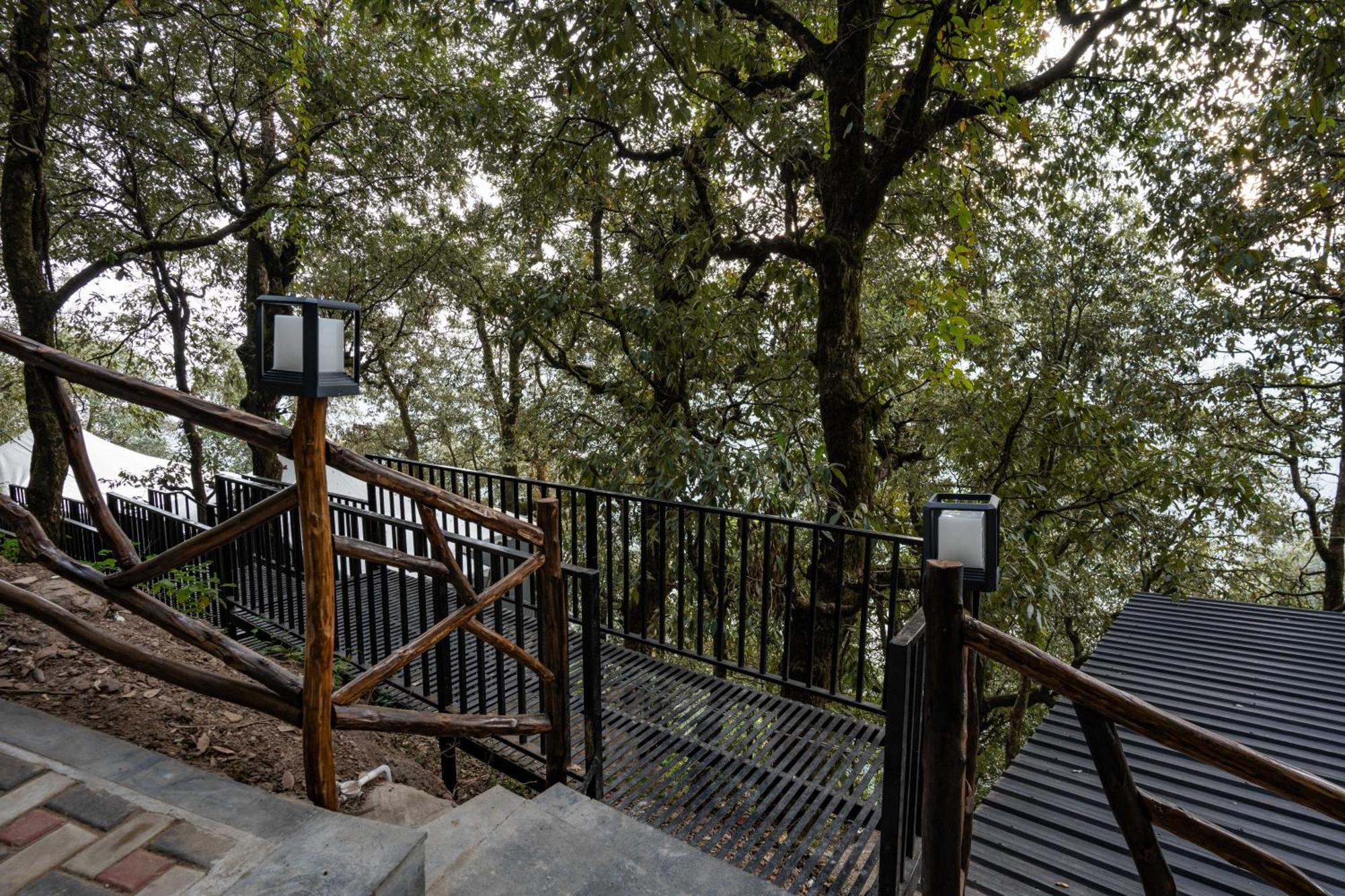 The Whispering Oaks Hotel Nainital Luaran gambar