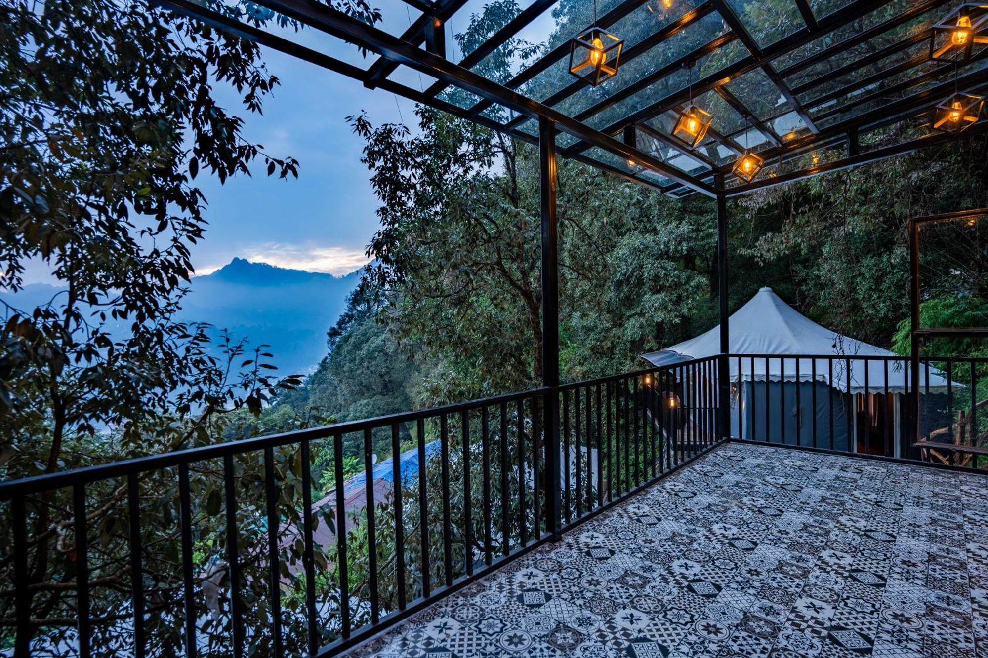 The Whispering Oaks Hotel Nainital Luaran gambar