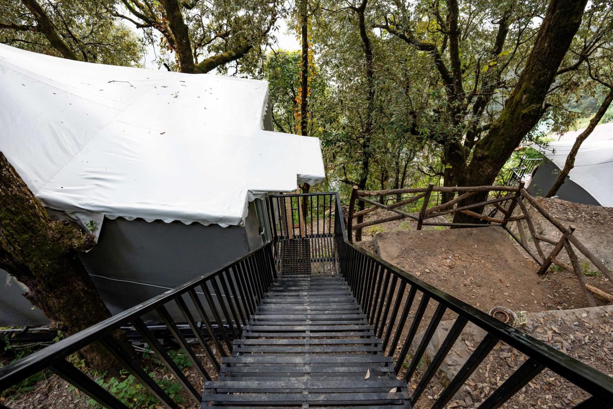 The Whispering Oaks Hotel Nainital Luaran gambar