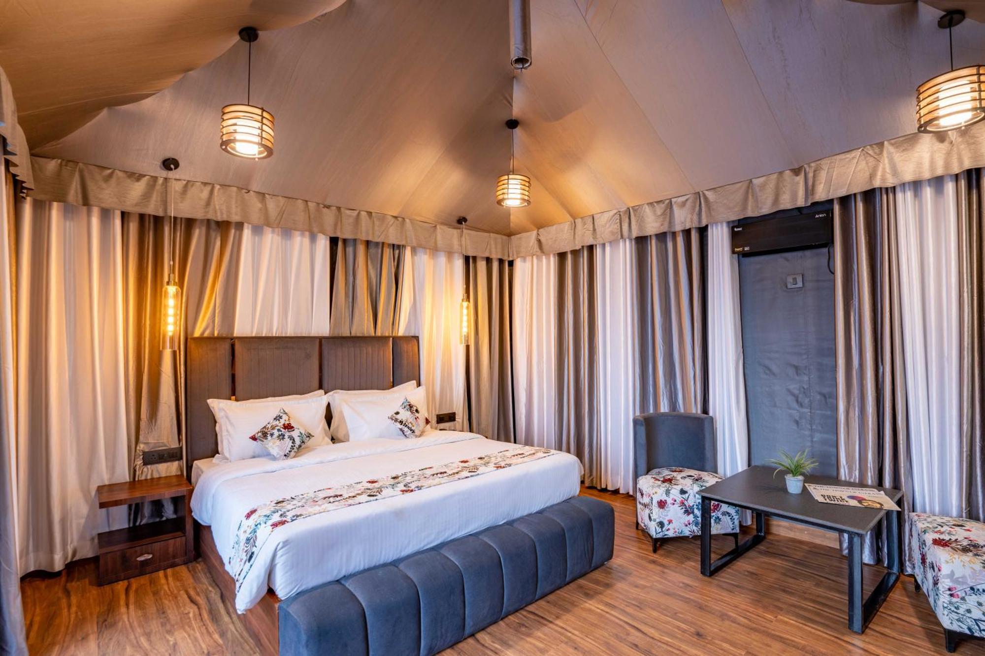The Whispering Oaks Hotel Nainital Luaran gambar